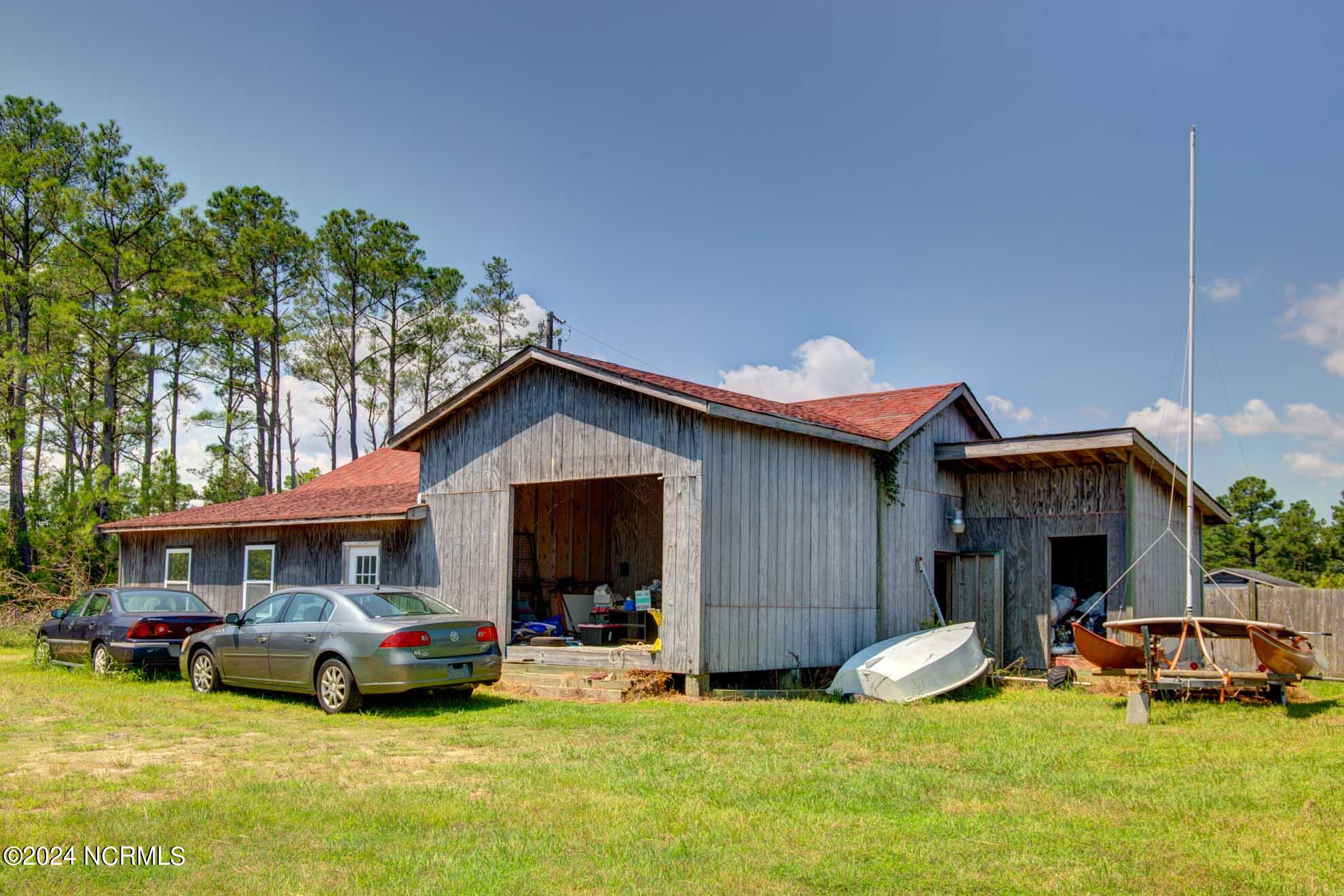 171 Simpson Road Barco, NC 27917 - Photo 6 of 29 171-simpson-rd-barco-web-10