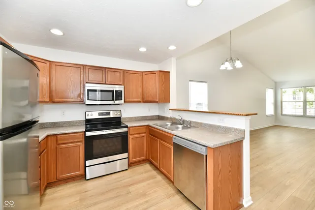 $299,900 | 931 Maidstone Avenue, Westfield, IN 46074