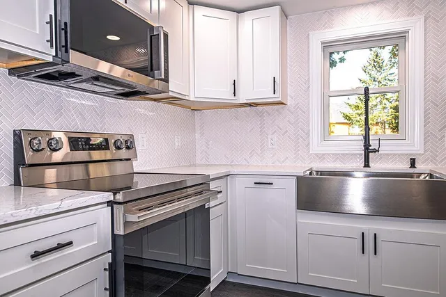 $639,000 | 68 Highway 108, Newfields, NH 03856