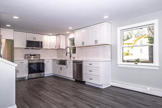 $639,000 | 68 Highway 108, Newfields, NH 03856