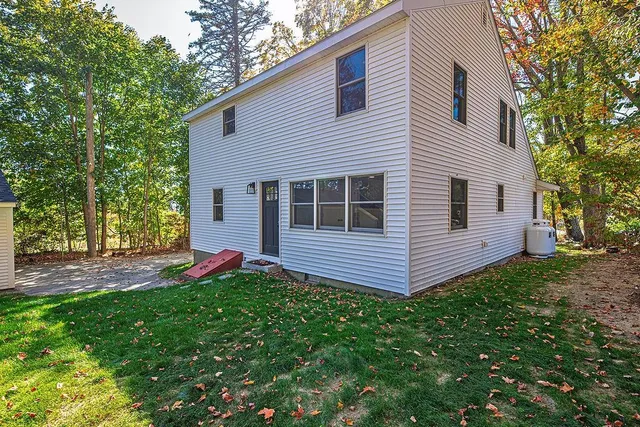 $639,000 | 68 Highway 108, Newfields, NH 03856