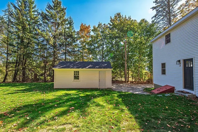 $639,000 | 68 Highway 108, Newfields, NH 03856