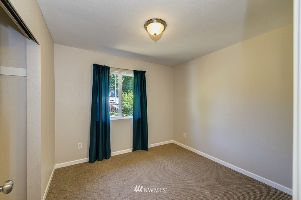 103 219th Place Southeast Bothell, WA 98021 - Photo 12 of 15