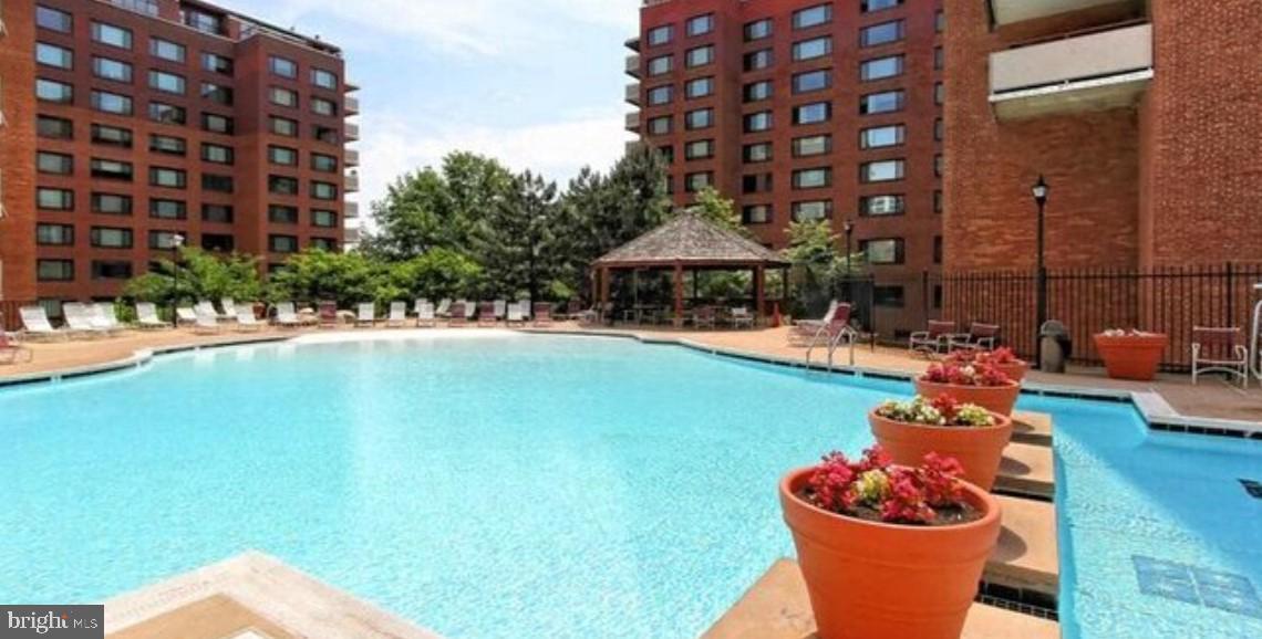 1111 Arlington Boulevard, Unit 615 Arlington, VA 22209 - Photo 17 of 37 a outdoor space with sitting area