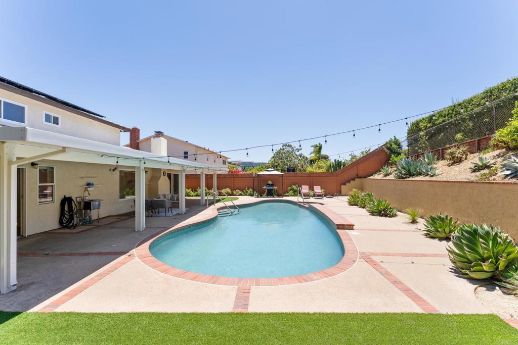 5736 Soledad Mountain Road La Jolla, CA 92037 - Photo 12 of 36