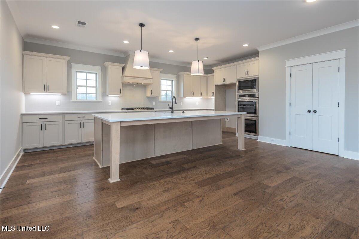 1694 Bakersfield Way Nesbit, MS 38651 - Photo 8 of 33 06-Baisley-8-Edit-5