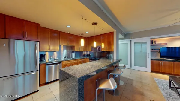 $3,175 | 2060 Beach Boulevard, Unit 1005, Biloxi, MS 39531