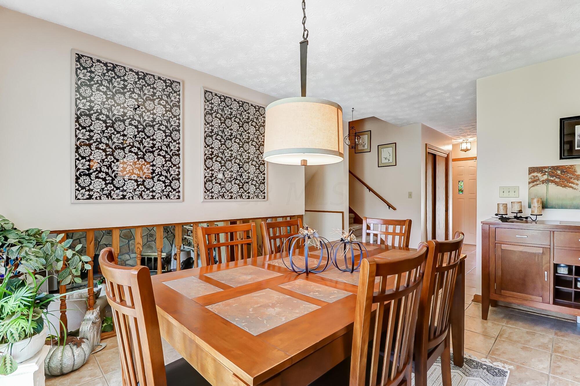 1000 Forest Hills Road Heath, OH 43056 - Photo 12 of 48 Dining area