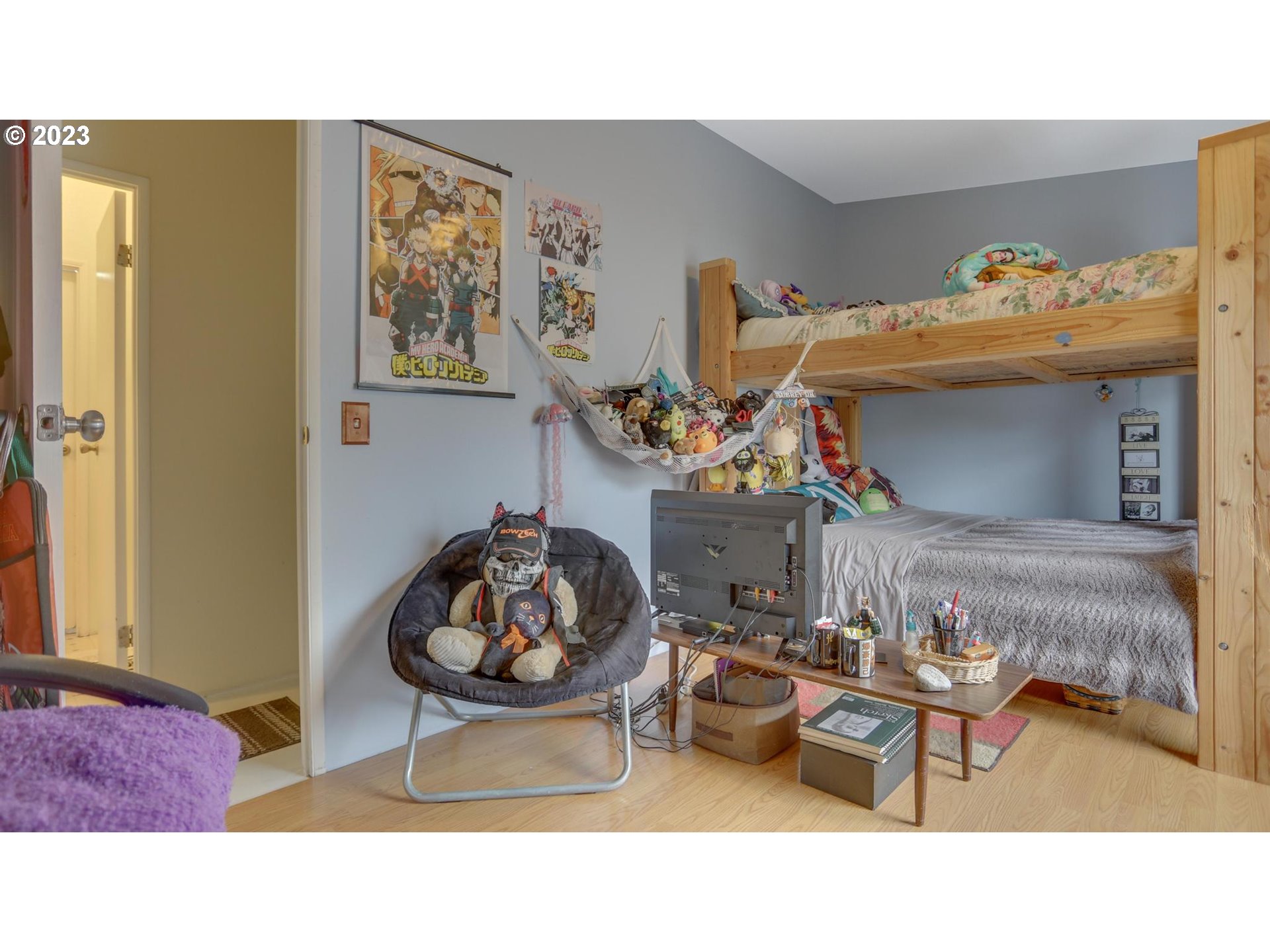 1819 Southeast Orient Drive, Unit 1 Gresham, OR 97080 - Photo 23 of 30 a living room with furniture and a window