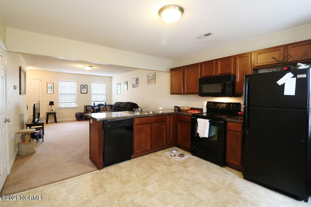 300 Burley Drive, Unit 9 Hubert, NC 28539 - Photo 13 of 25 11