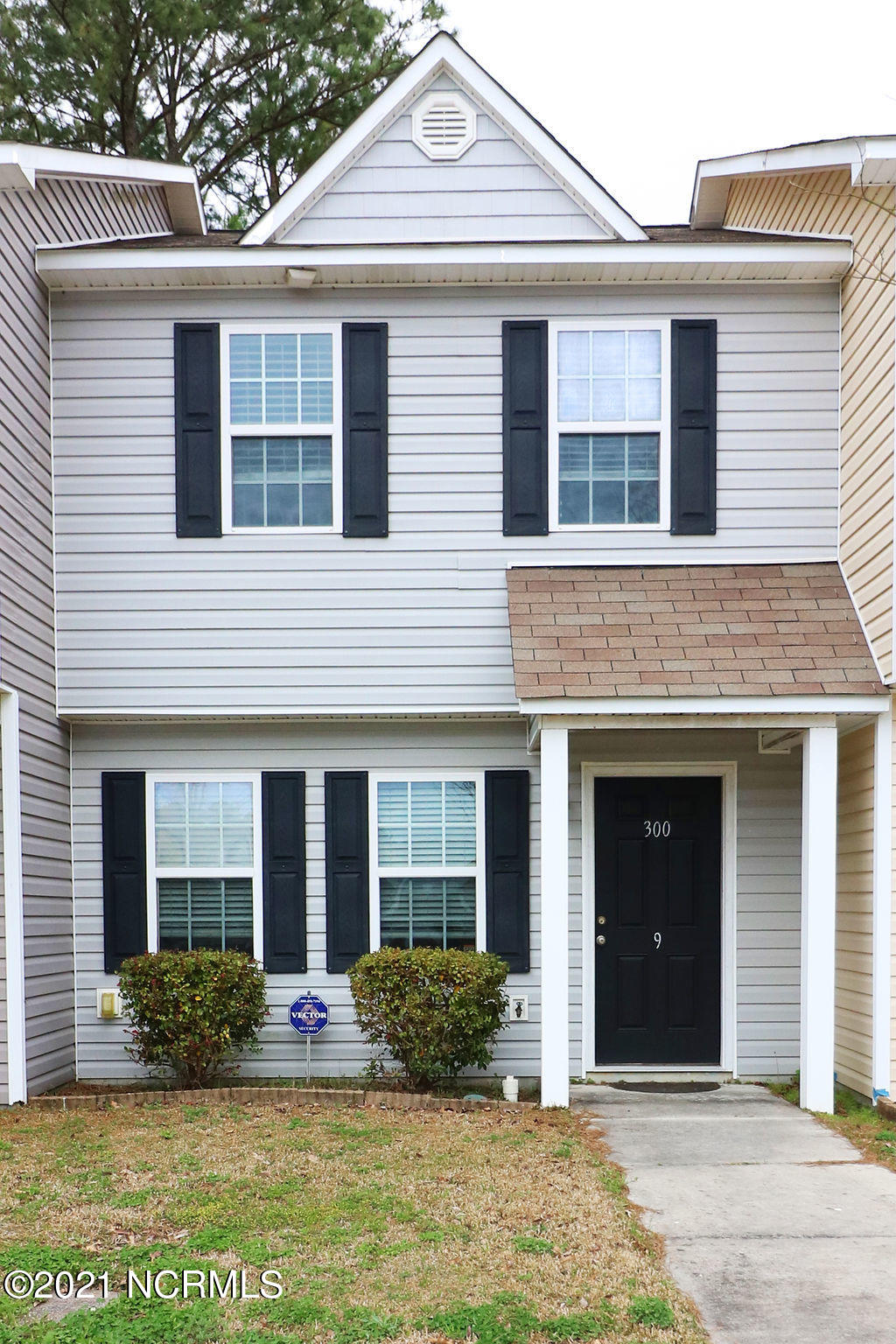 300 Burley Drive, Unit 9 Hubert, NC 28539 - Photo 3 of 25 2