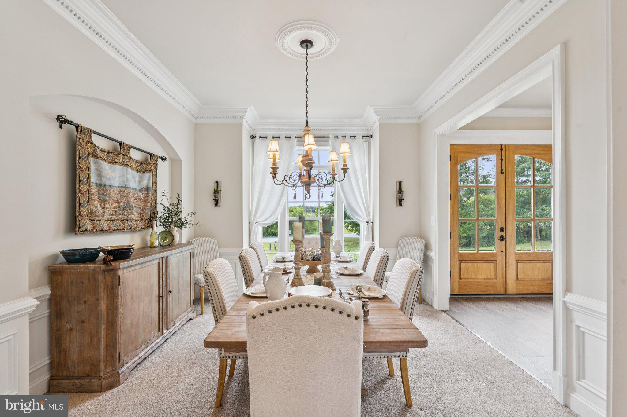35490 Sunny Ridge Road Round Hill, VA 20141 - Photo 9 of 68 Elegant dining space with natural light.