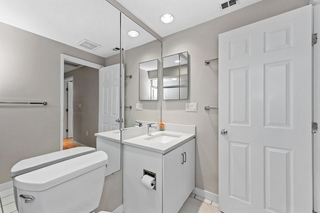 1175 Chestnut Street, Unit 12 Newton, MA 02464 - Photo 30 of 40