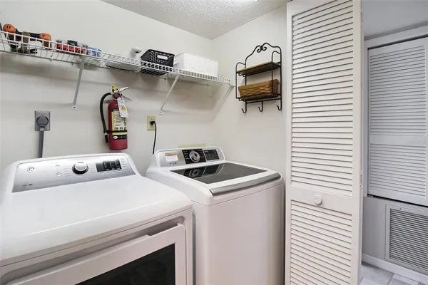 $7,400 | 1338 Siesta Bayside Drive, Unit 1338C, Sarasota, FL 34242