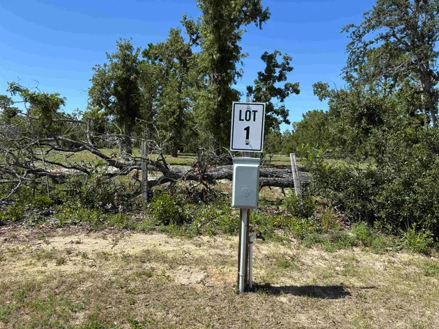 $135,000 | 2745 Sea Oaks Loop, Perry, FL 32348