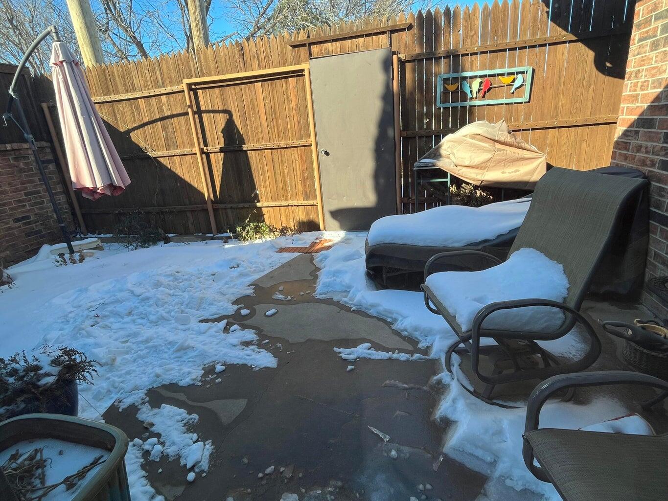 8 Westridge Square Plainview, TX 79072 - Photo 26 of 41 a view of a chairs in a patio