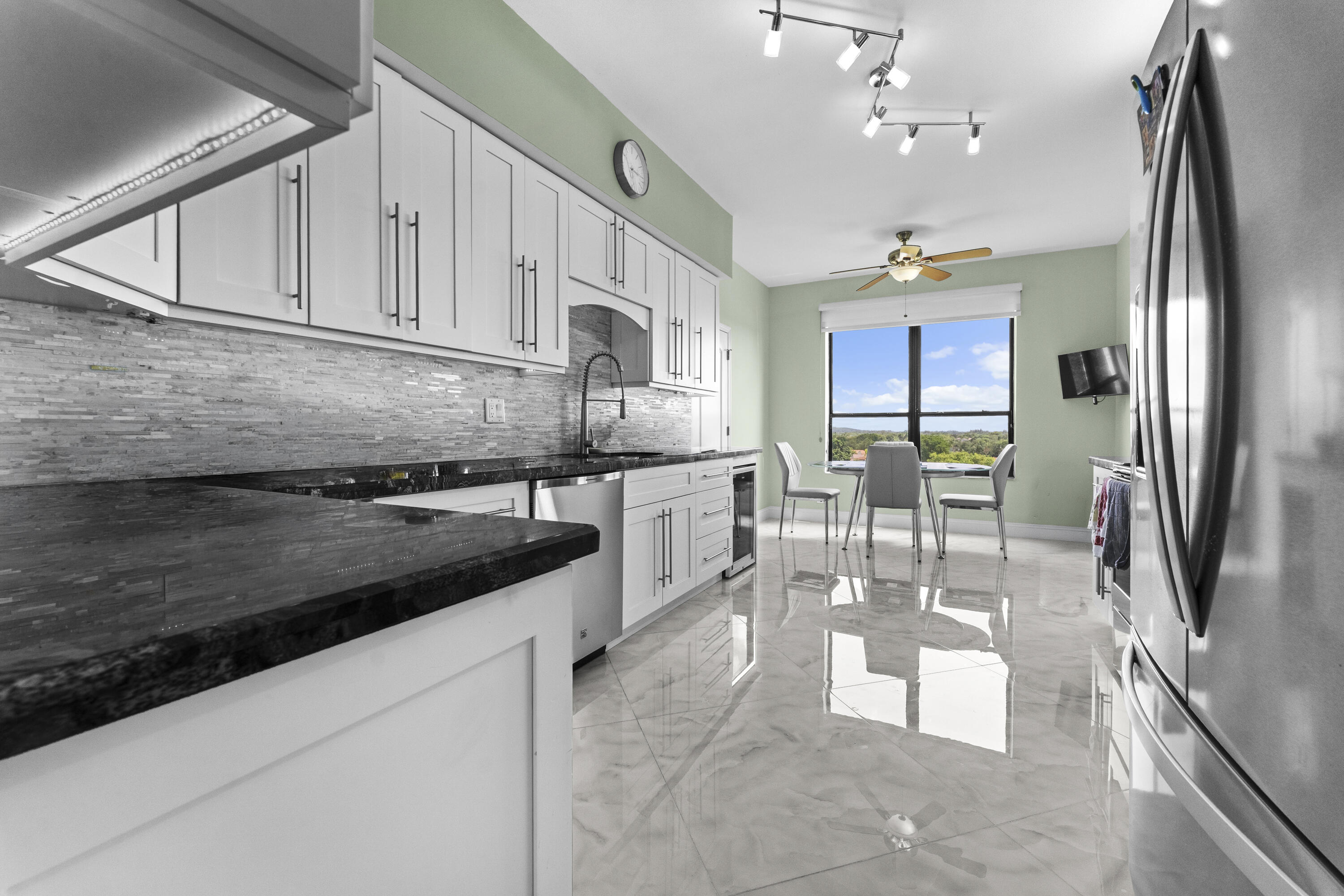 7578 Regency Lake Drive, Unit 802 Boca Raton, FL 33433 - Photo 18 of 31 7578 Regency Lake Drive #802-17