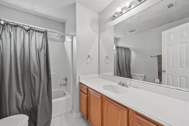 $2,400 | 703 Primrose Lane, Rockwall, TX 75032