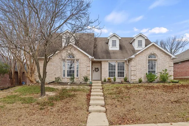 $2,400 | 703 Primrose Lane, Rockwall, TX 75032