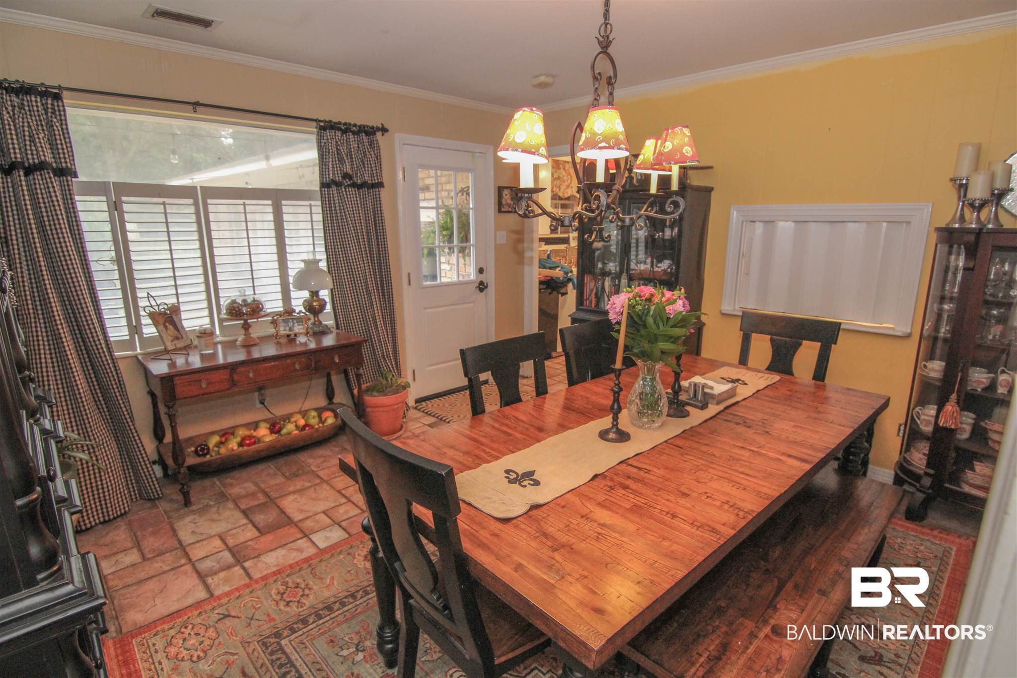 315 Gaines Avenue Mobile, AL 36609 - Photo 15 of 30 Breakfast Room