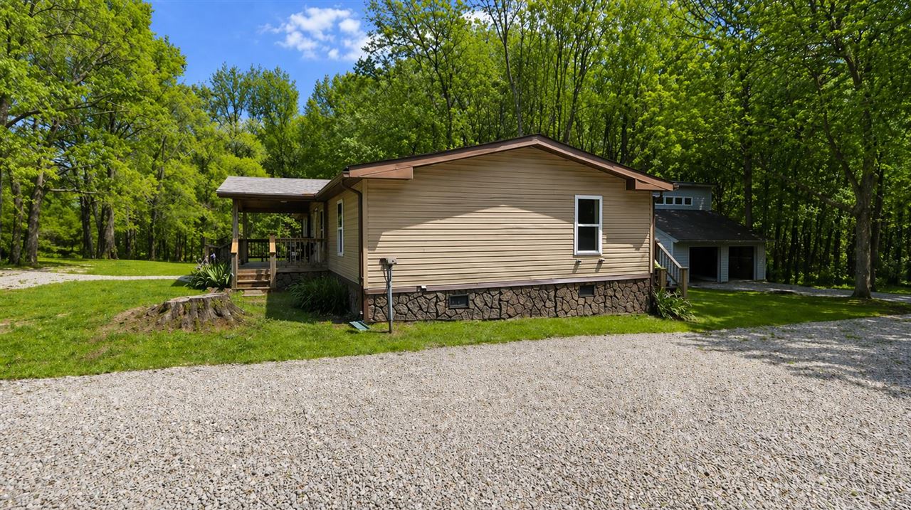 447 Mayhew Road Smiths Grove, KY 42171 - Photo 5 of 38 Gallery Image 5