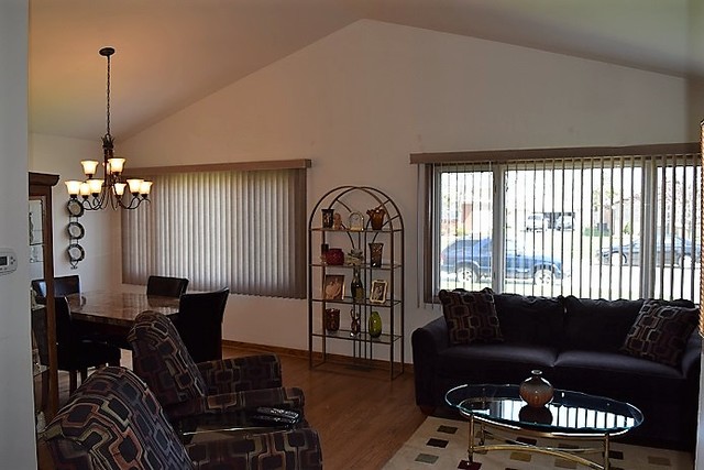 11044 Menard Avenue Chicago Ridge, IL 60415 - Photo 2 of 27
