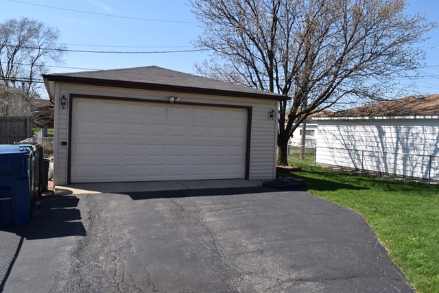 11044 Menard Avenue Chicago Ridge, IL 60415 - Photo 24 of 27