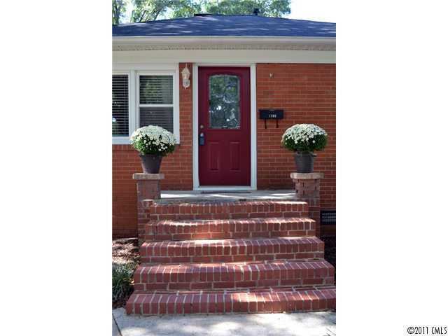 1708 Brook Road Charlotte, NC 28205 - Photo 11 of 12 Gallery Image 11