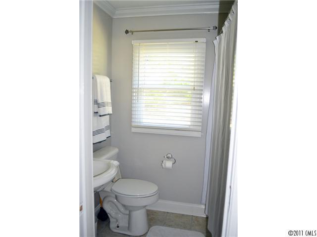 1708 Brook Road Charlotte, NC 28205 - Photo 6 of 12 Gallery Image 6