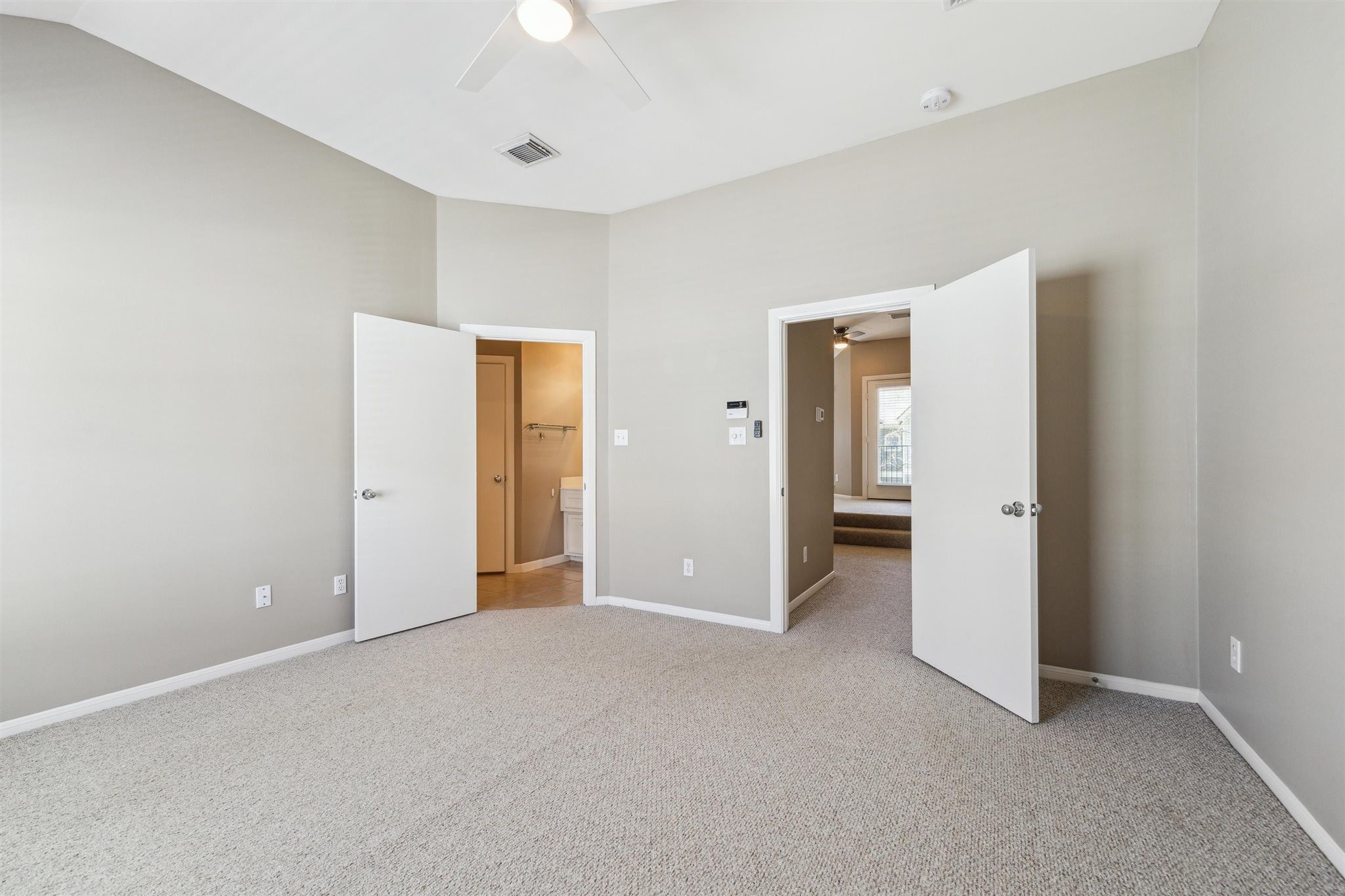 1730 Bevis Street Houston, TX 77008 - Photo 18 of 29 Ensuite bathroom off of primary bedroom
