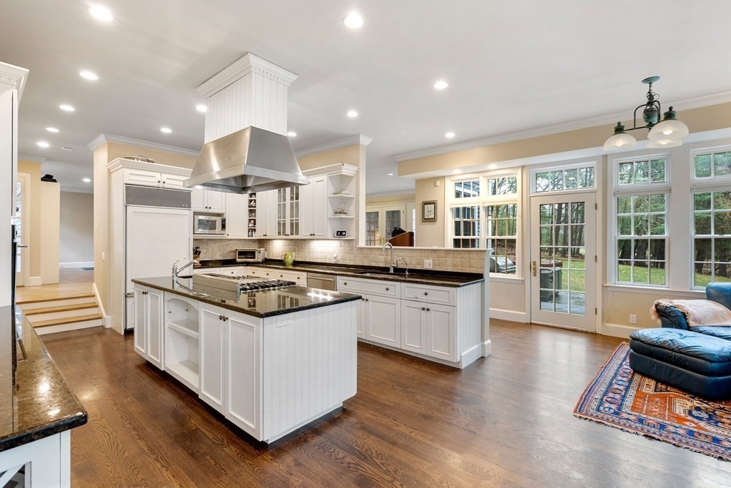 479 Conant Road Weston, MA 02493 - Photo 9 of 36
