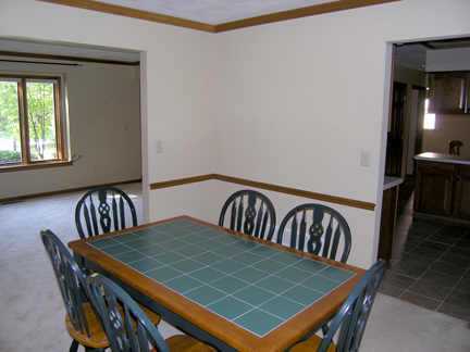 986 Riva Ridge Boulevard Columbus, OH 43230 - Photo 3 of 5