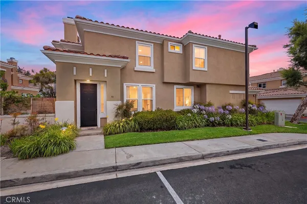 $899,900 | 80 Vía Vicini, Rancho Santa Margarita, CA 92688