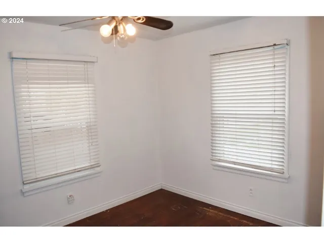 $359,000 | 454 East Main Street, Athena, OR 97813