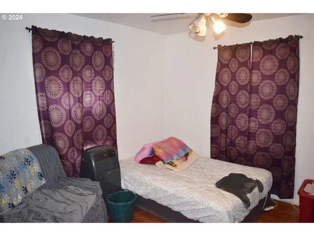 $359,000 | 454 East Main Street, Athena, OR 97813