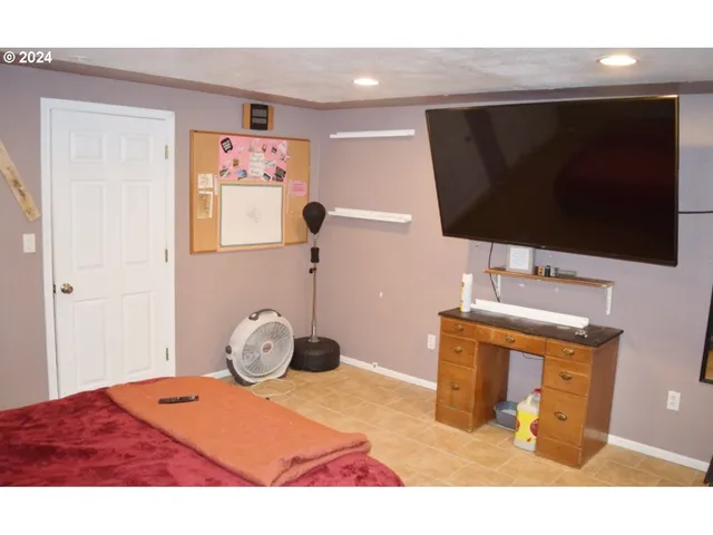 $359,000 | 454 East Main Street, Athena, OR 97813