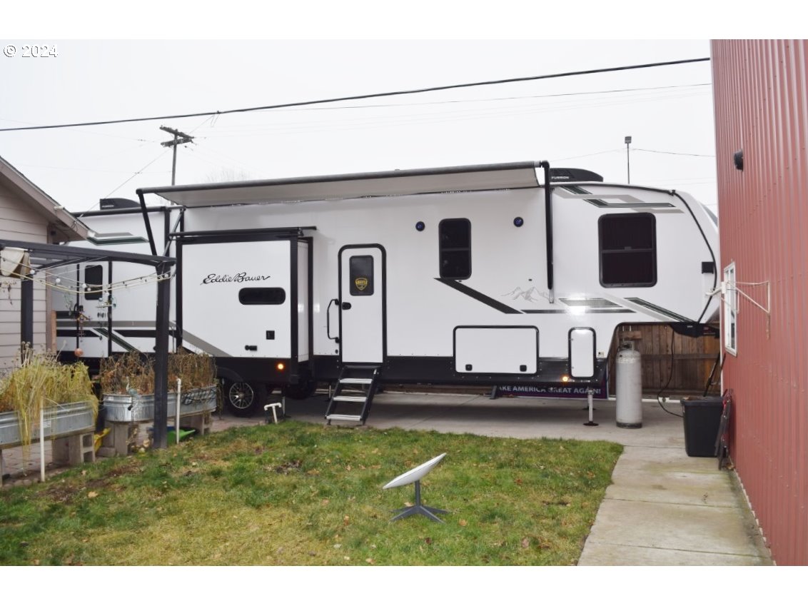 454 East Main Street Athena, OR 97813 - Photo 25 of 36