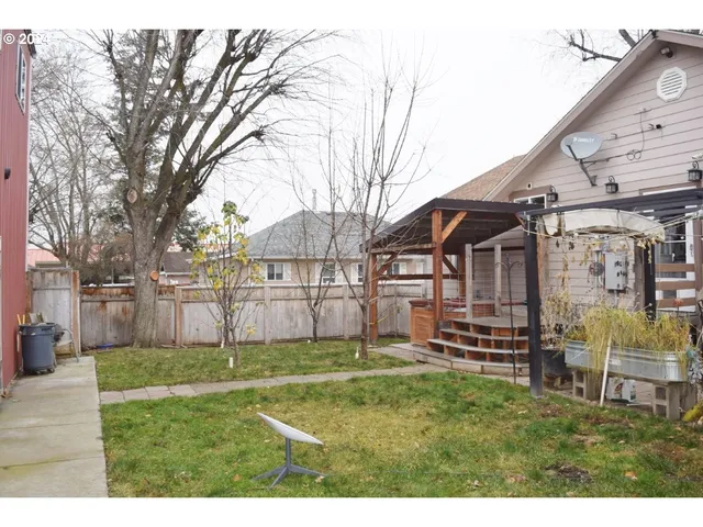 $359,000 | 454 East Main Street, Athena, OR 97813