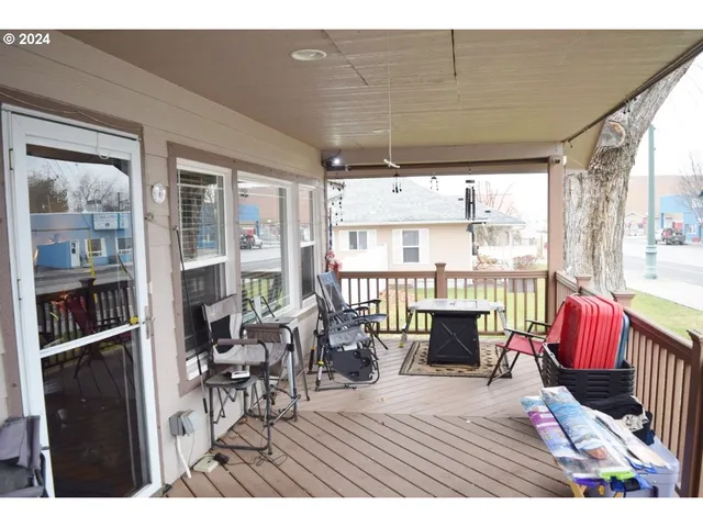 $359,000 | 454 East Main Street, Athena, OR 97813