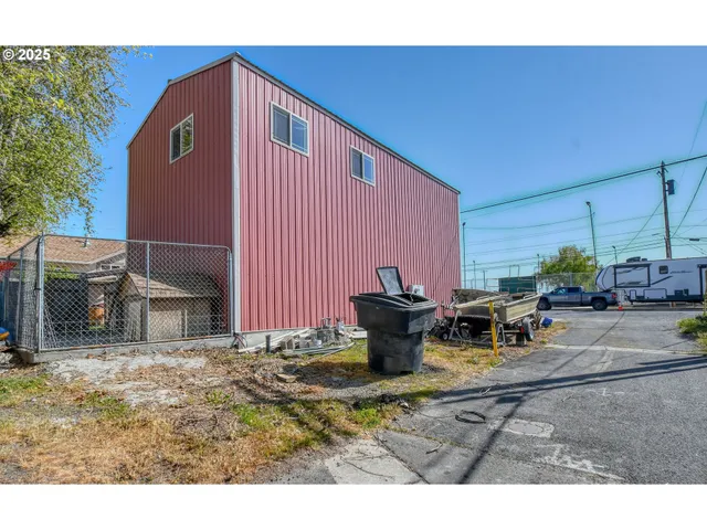 $359,000 | 454 East Main Street, Athena, OR 97813