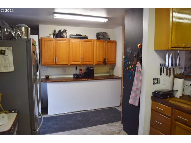 $359,000 | 454 East Main Street, Athena, OR 97813