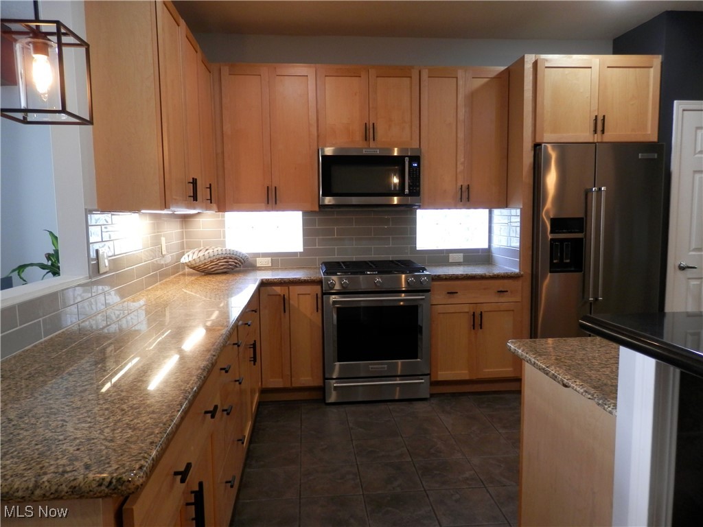 1949 Columbus Road Cleveland, OH 44113 - Photo 9 of 25 Kitchen with all appliances
