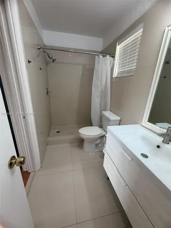 $1,800 | 20200 Northeast 27th Court, Unit 35, Aventura, FL 33180