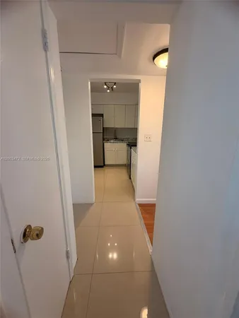 $1,800 | 20200 Northeast 27th Court, Unit 35, Aventura, FL 33180