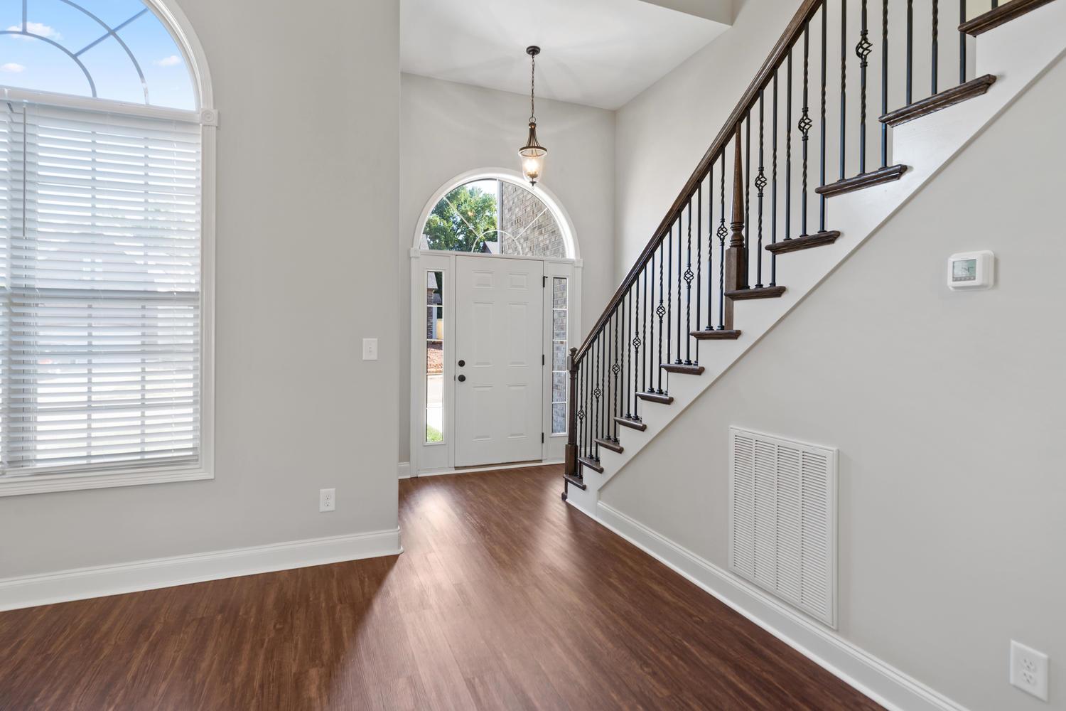 100 Locust Run Clarksville, TN 37043 - Photo 3 of 21 Gallery Image 3