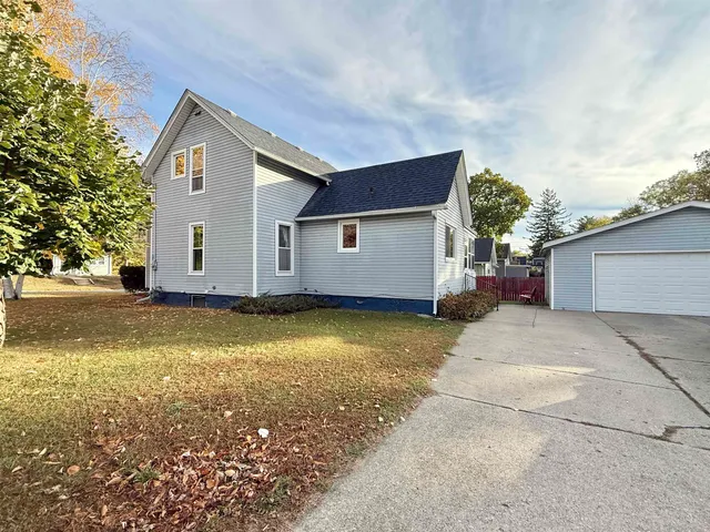 $149,900 | 756 Highland Avenue, Beloit, WI 53511