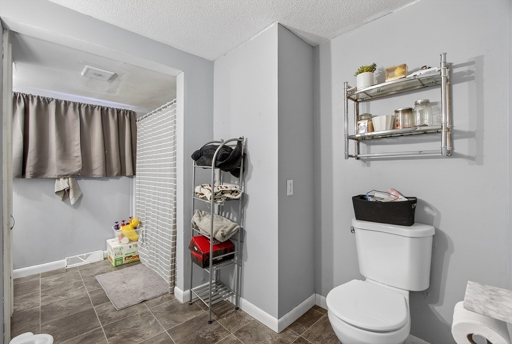 89 Goodale Street Haverhill, MA 01830 - Photo 6 of 23