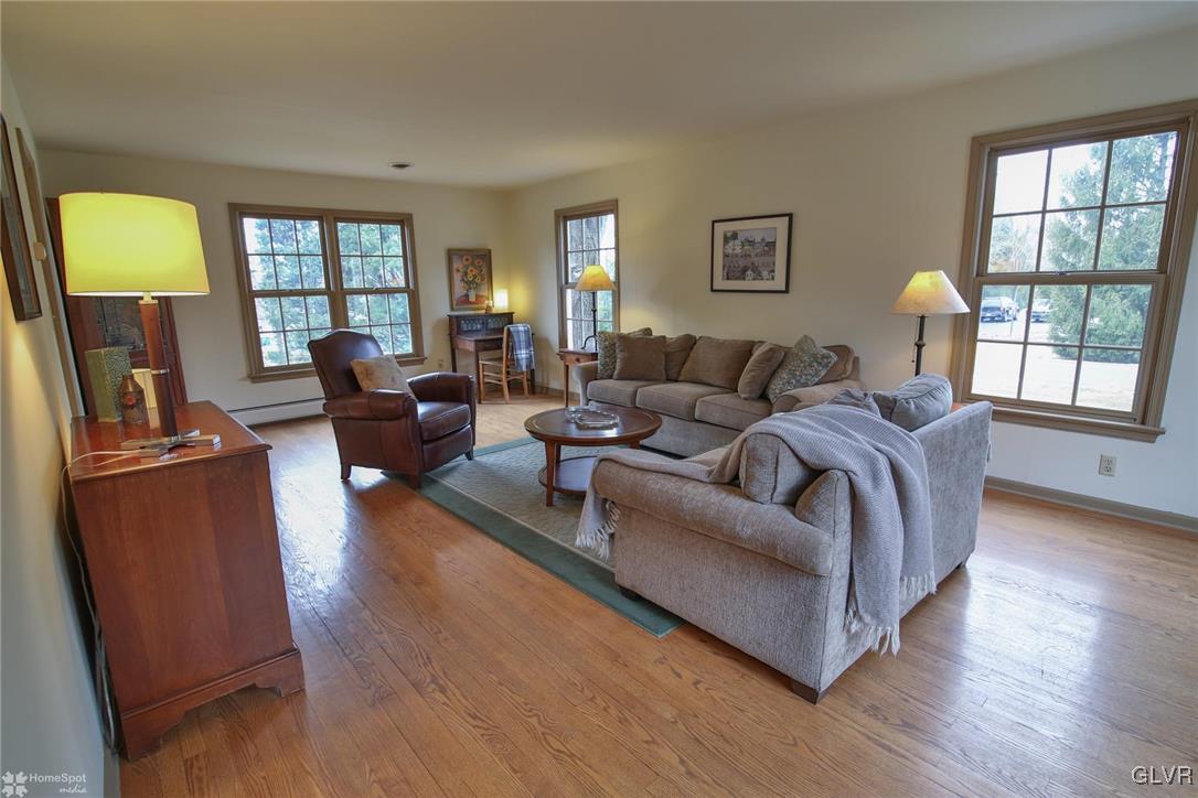 4270 Ravenswood Road Allentown, PA 18103 - Photo 5 of 38 Gallery Image 5