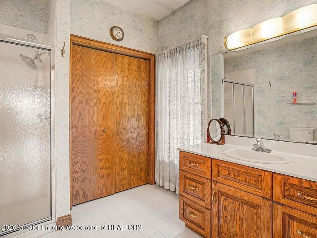 3555 North Cochran Road Charlotte, MI 48813 - Photo 37 of 121 Primary Bath 1