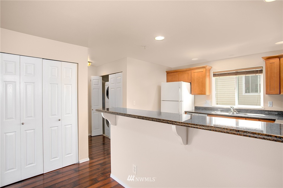 2418 Southwest Holden Street, Unit B Seattle, WA 98106 - Photo 3 of 15